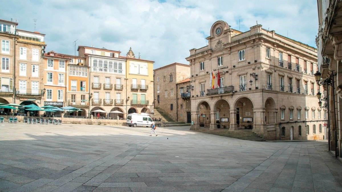 La gobernabilidad en el Concello de Ourense continúa en el aire. ARCHIVO