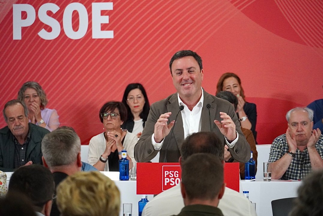 El secretario xeral del PSdeG, Valentín González Formoso, anunció la celebración de primarias en septiembre de este año.