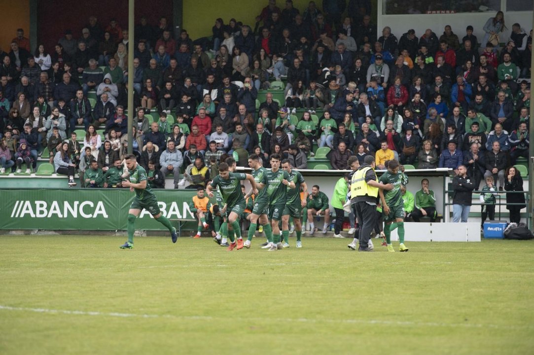 El campo de Espiñedo se presenta como una de las opciones para acoger la final de Copa.