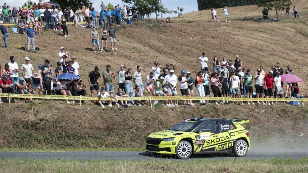 "Cohete" Suárez en los metros finales del 56 Rally de Ourense en Toén (Foto: Martiño Pinal).