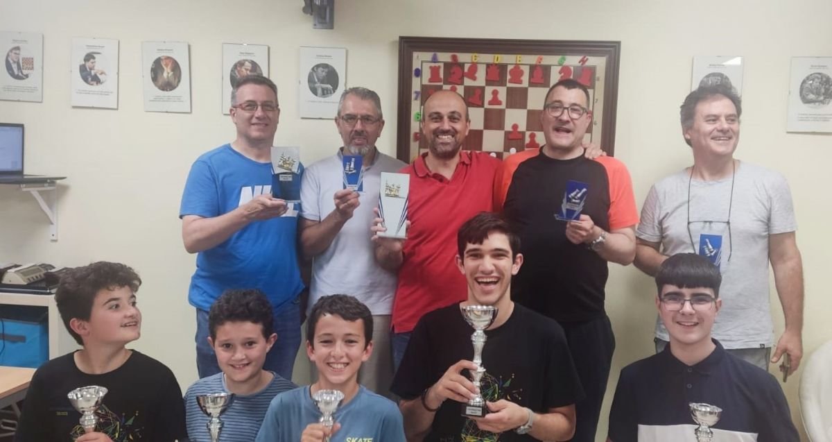 Los ganadores del “Ránking&amp;Training” para ajedrecistas con ELO inferior a 1.800 puntos.