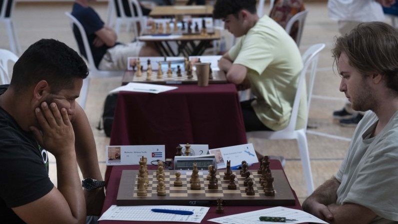 Una imagen de la jornada del viernes del Torneo Internacional de Xadrez Campus de Ourense.