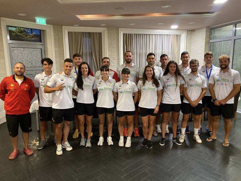 El equipo gallego que acudió al Europeo de Piragüismo Maratón disputado en Croacia.