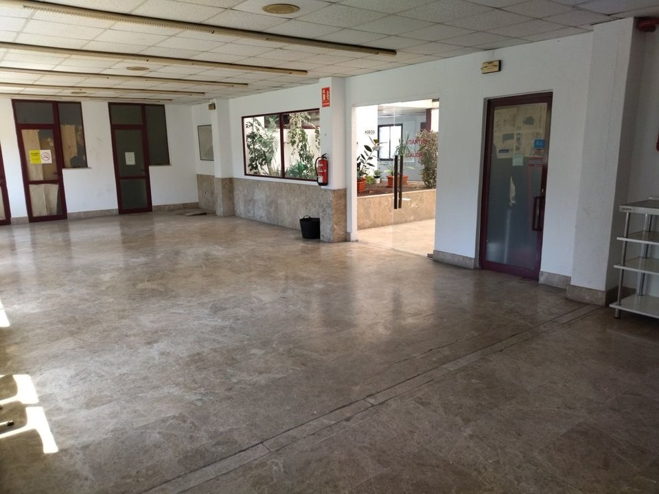 Imagen de las infrautilizadas instalaciones de la estación de autobuses de O Barco de Valdeorras.