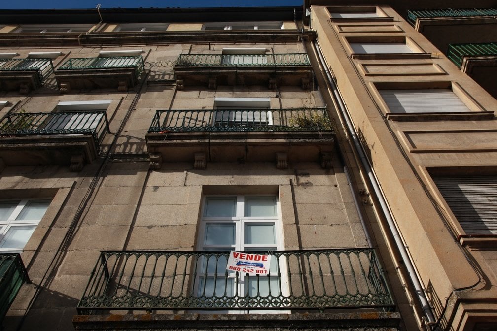 Balcones de diferentes viviendas en Ourense (Foto: Archivo)