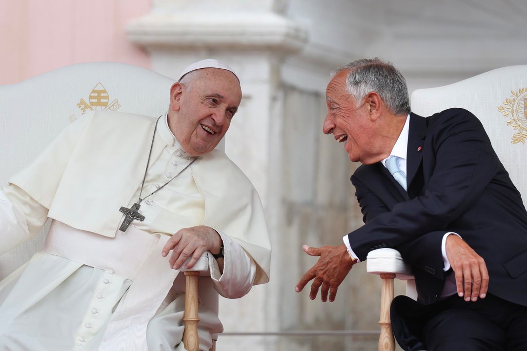 El Papa Francisco durante un encuentro con el Presidente de Portugal, Marcelo Rebelo de Sousa, en el Palacio de Belem