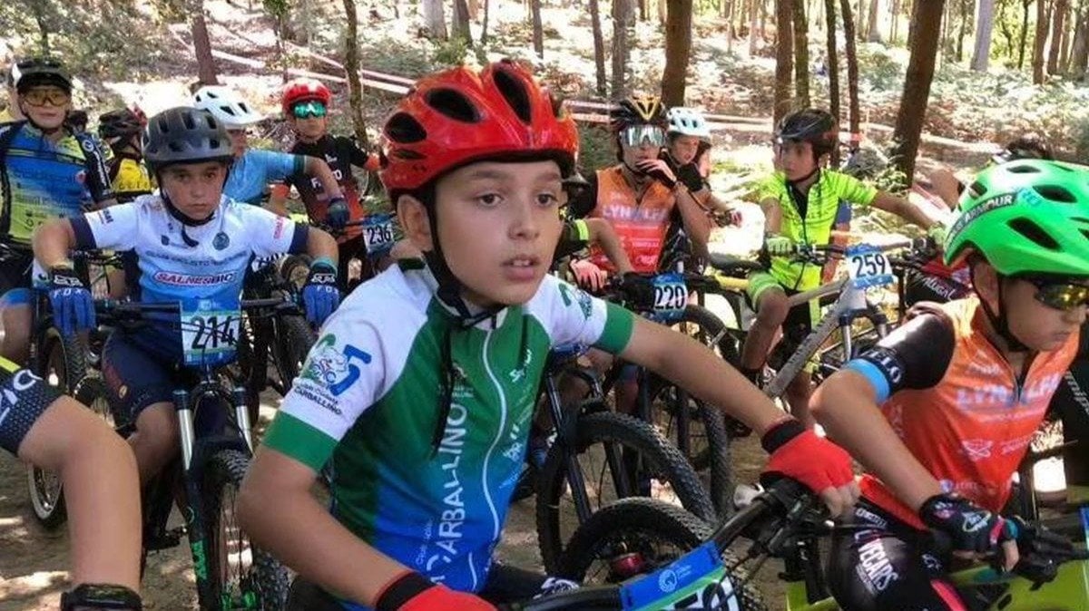 Uno de los jóvenes bikers del Club Ciclista Carballiño.
