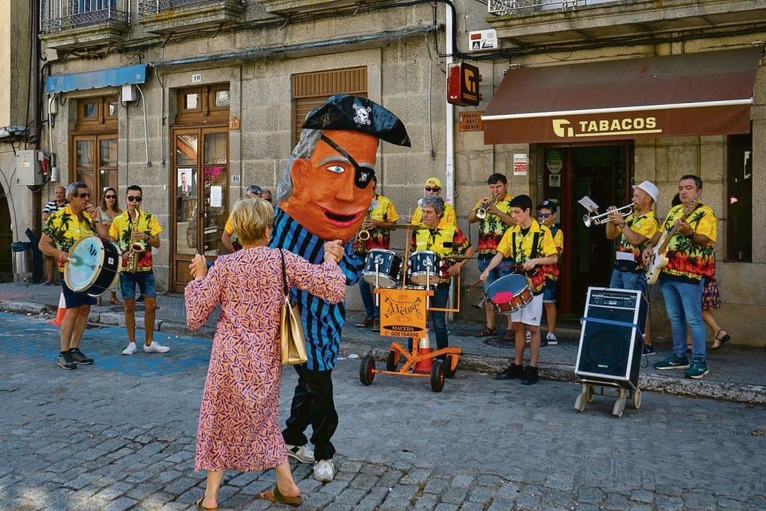 Los pasacalles y charangas animarán las calles de Maceda durante estos días de fiesta.