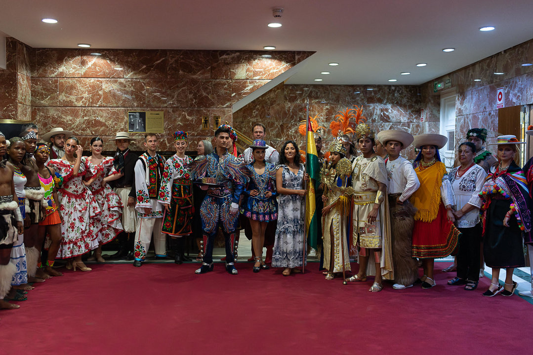 Participantes en las Xornadas de Folclore de Ourense