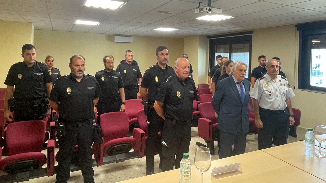 Los policías nacionales en prácticas en Ourense.