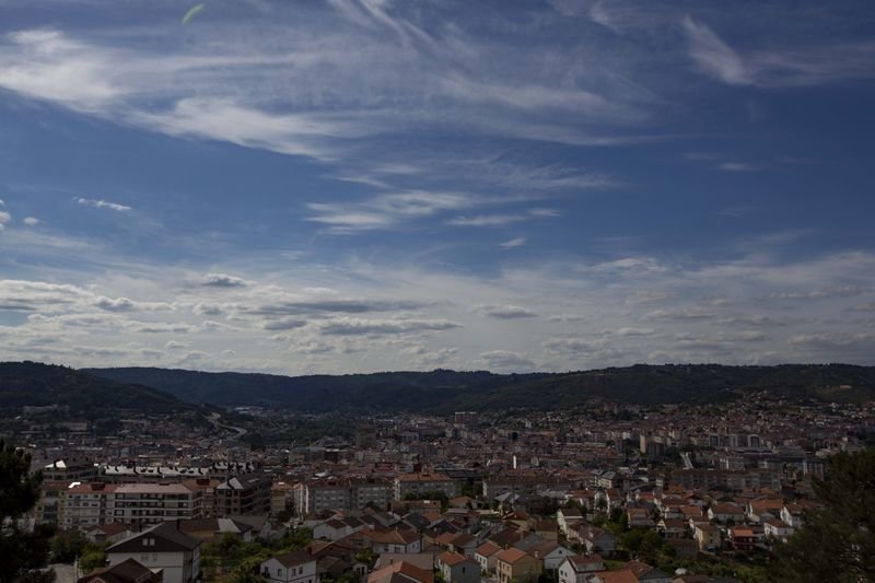 Nubes sobre Ourense.