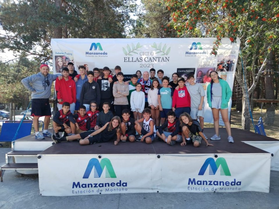 Los participantes en el “stage” de pretemporada del Asociación Baloncesto Xinzo, en Manzaneda. AB XINZO