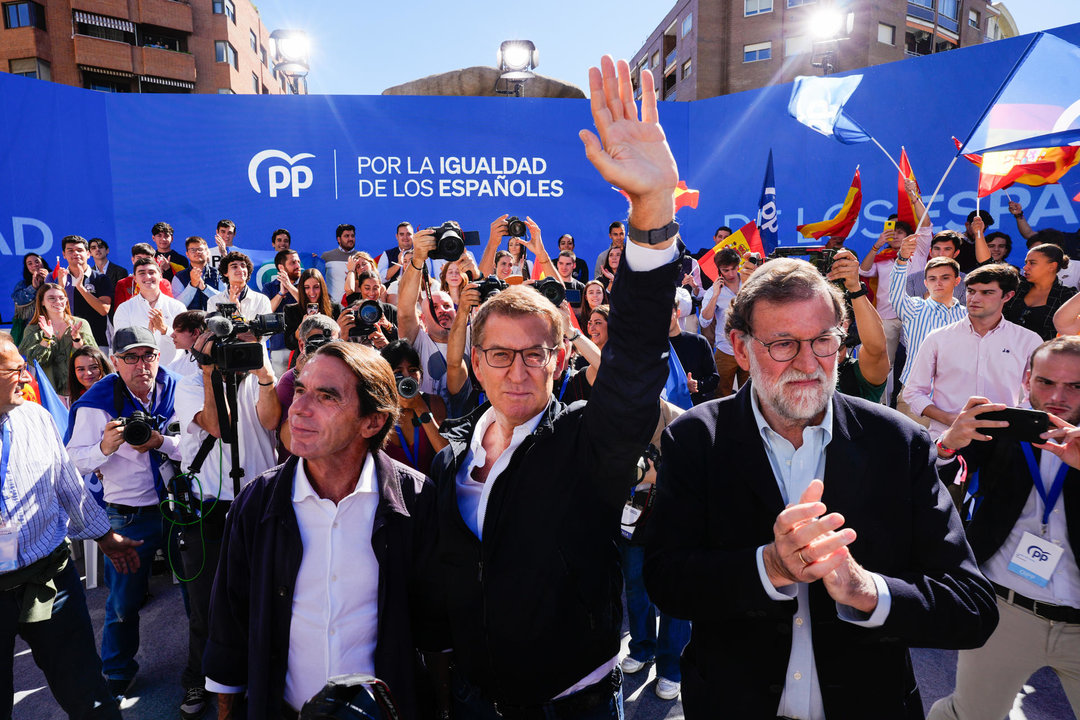 Aznar, Feijóo y Rajoy (EFE)
