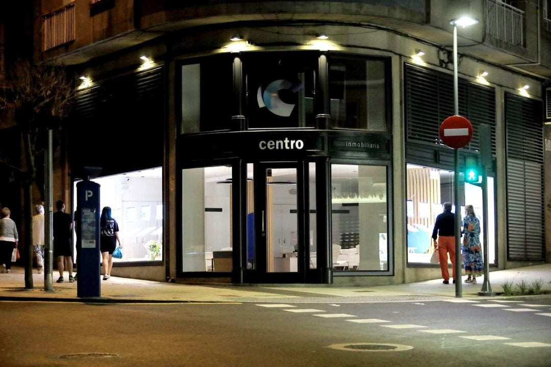 Nueva sede de la Inmobiliaria Ourense Centro. José Paz