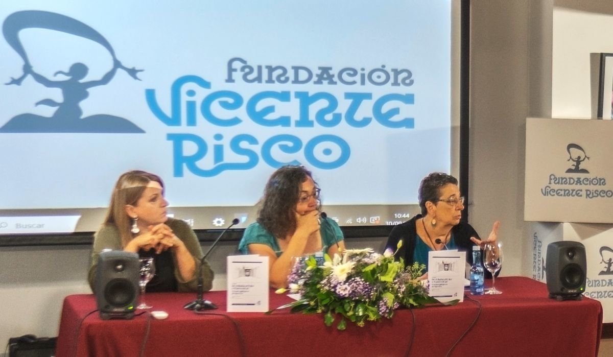 Sesión inagural con Cristina Cid, Celia Pereira e Rosario Álvarez.