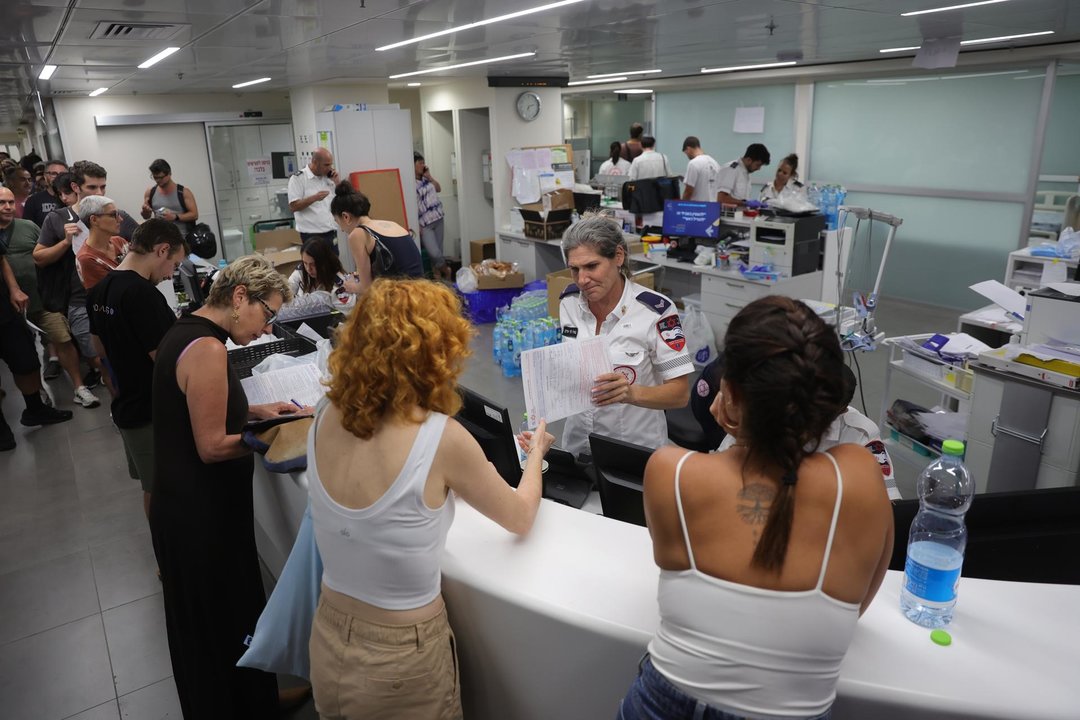 Ciudadanos de Israel donan sangre para las víctimas de los ataques (EFE)