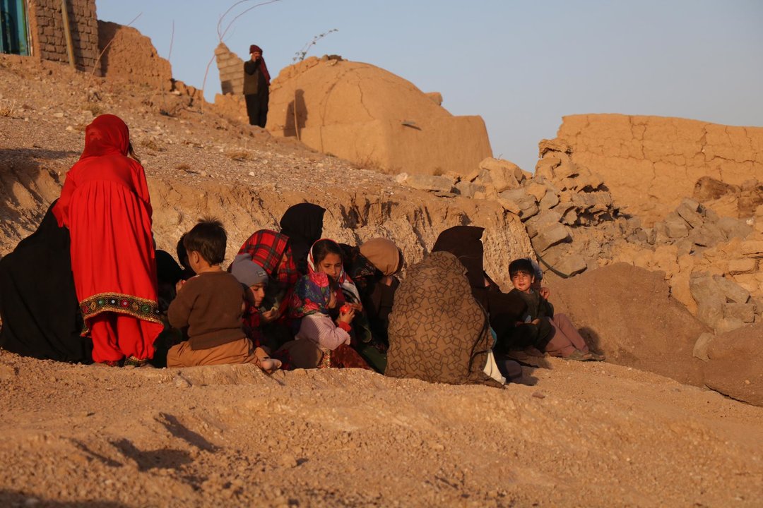Ciudadanos afectados por los terremotos de Afganistán (EFE)