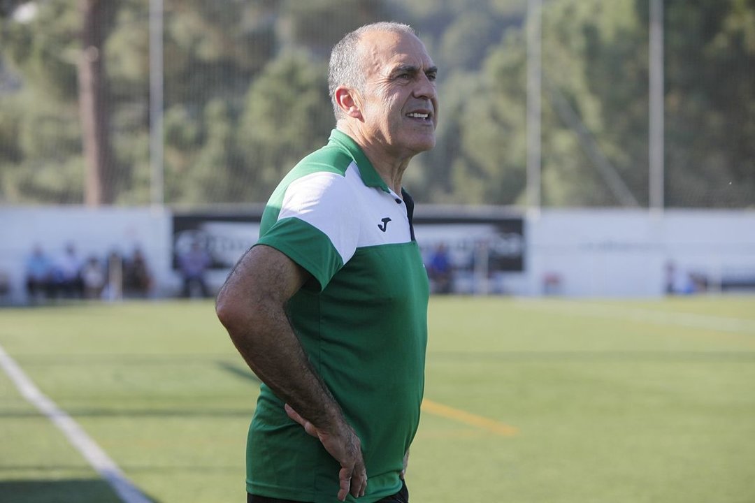Jorge Regal, técnico del Allariz, en un partido.