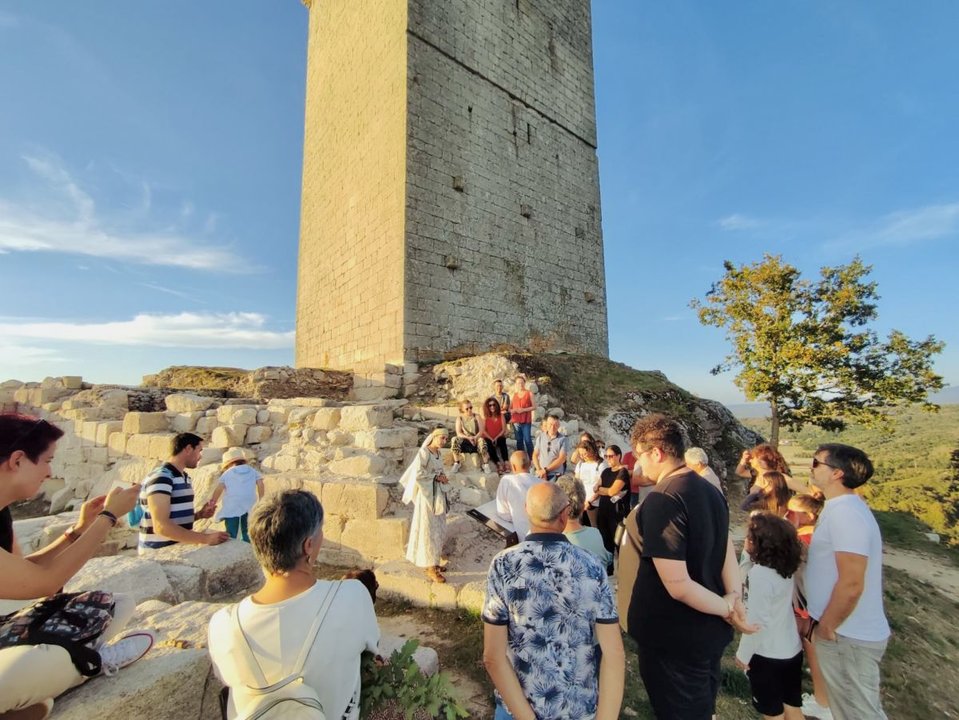 Visita teatralizada da Torre da Pena, o sábado pasado en Xinzo de Limia.