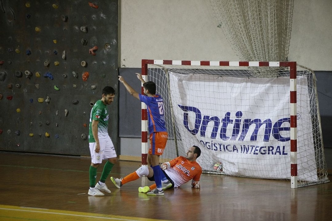 Uno de los goles del Sala Ourense al Vilalba.