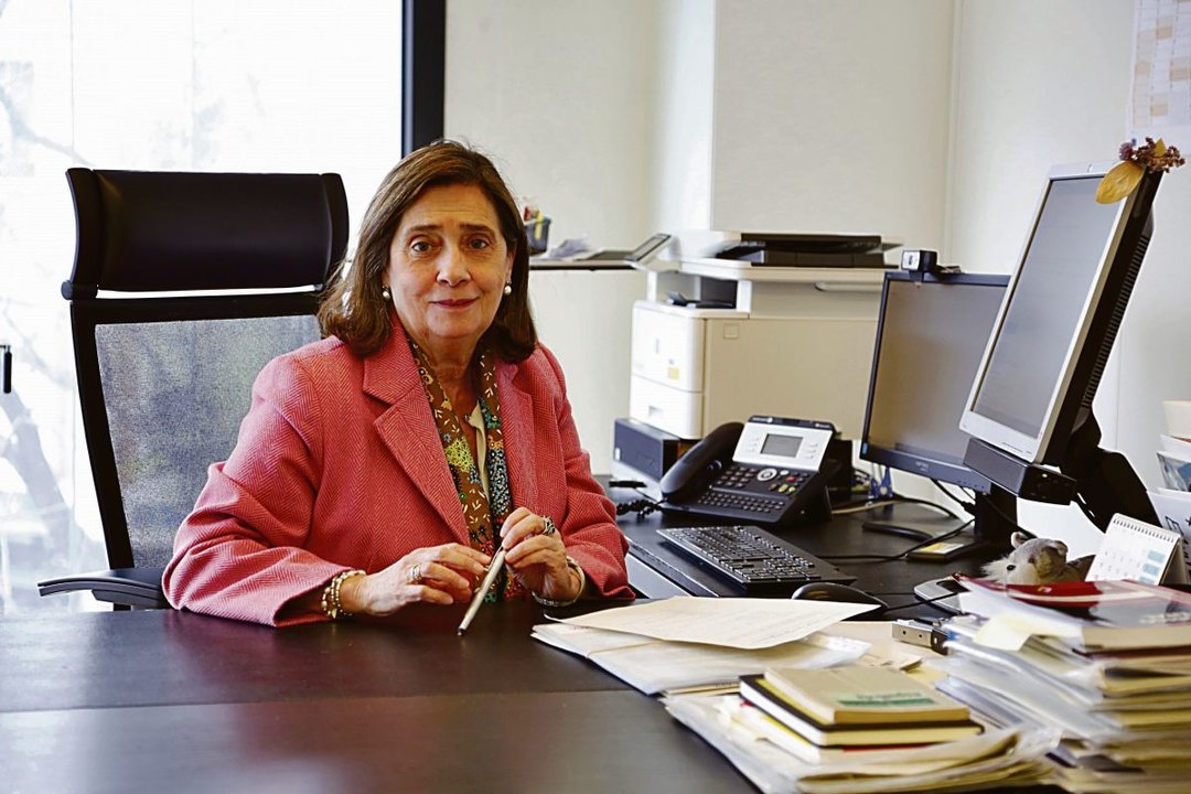 Elvira Tejada, en su despacho de la Unidad de Criminalidad Informática de la Fiscalía General del Estado.