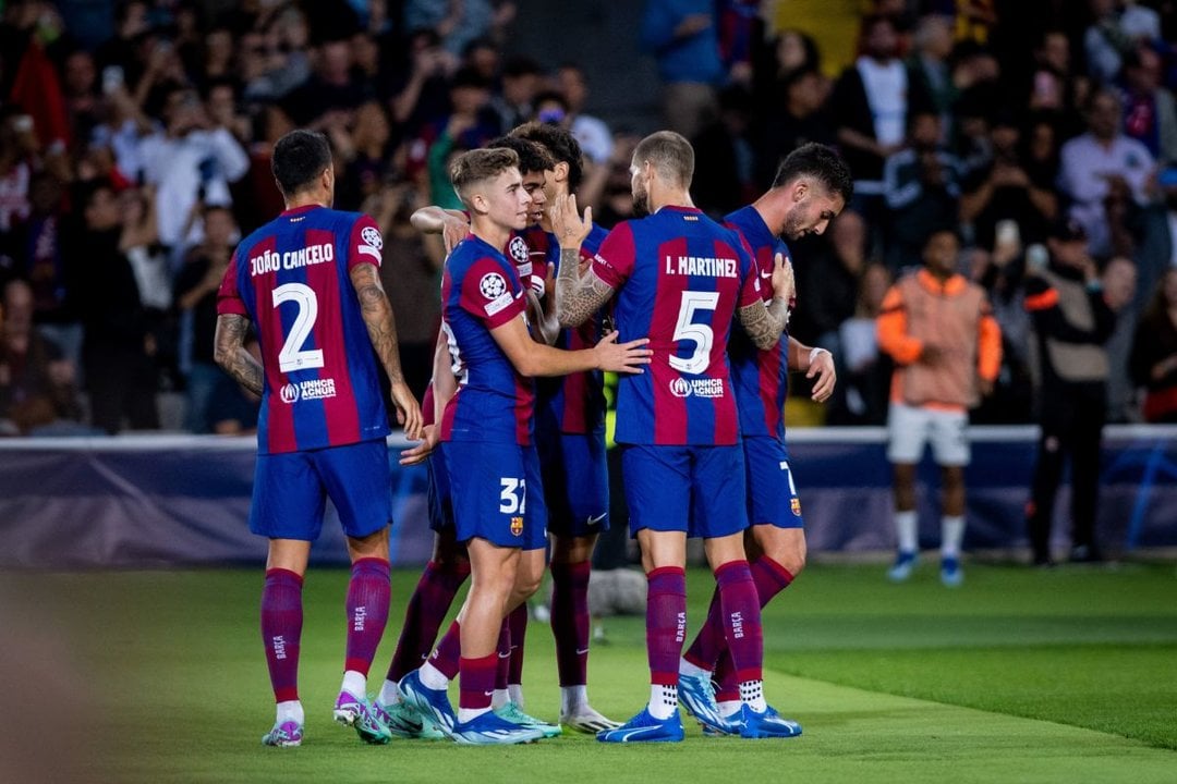 Los jugadores del Barcelona celebrando un gol