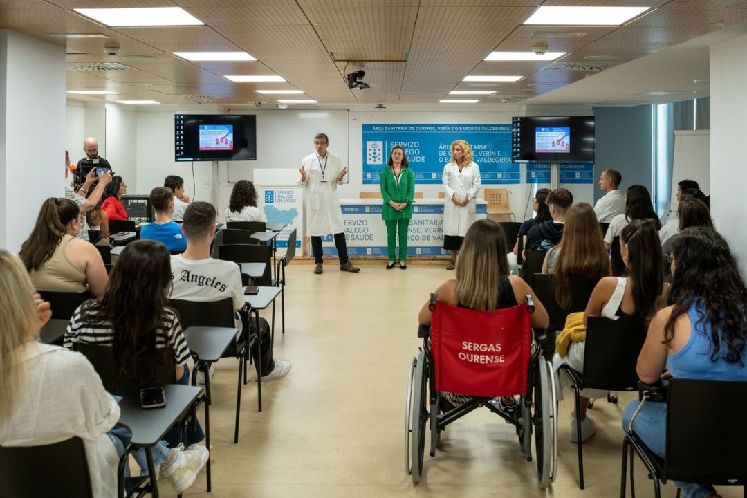 La primera clase de los nuevos alumnos de Enfermería, el pasado mes de septiembre en el CHUO.