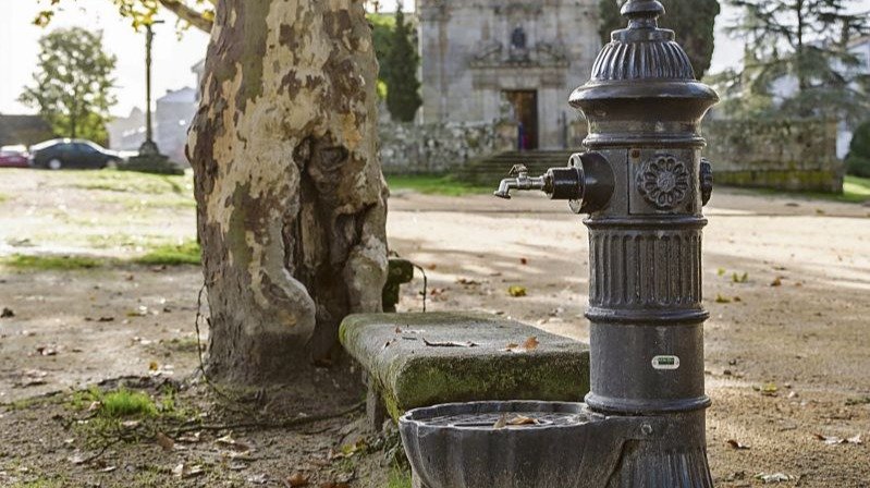 La fuente en el Campo da Barreira, epicentro de la villa de Allariz.