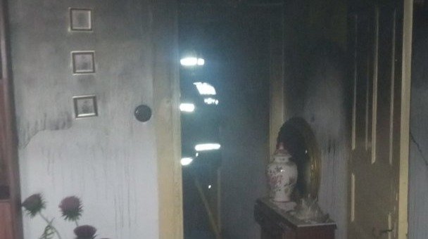 Imagen del incendio que afectó a la casa de Bande (LR).
