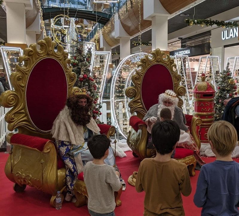 Los Reyes Magos en el centro comercial Ponte Vella