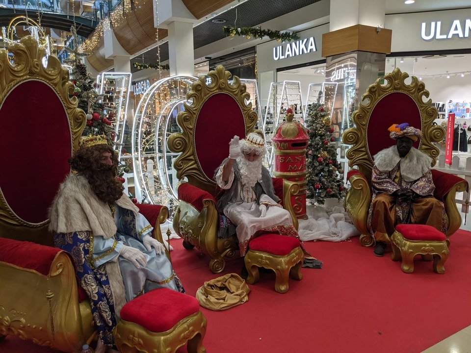 Los Reyes Magos en el centro comercial Ponte Vella