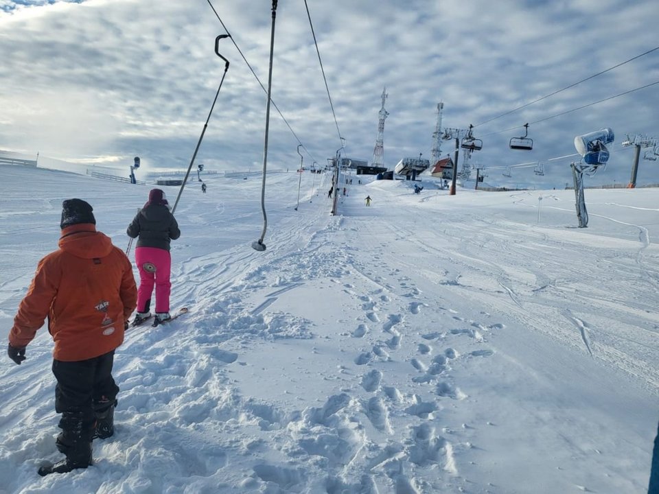 Estación de esquí Manzaneda, este jueves.