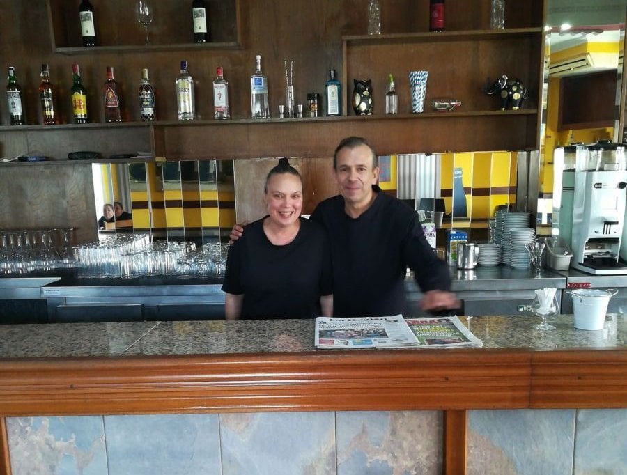 Celeste Da Rocha y Raúl Augusto Gómez en el Restaurante Asador Cinco Fuentes de Verín.