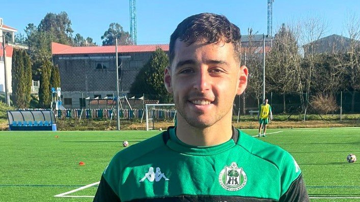 El nuevo jugador del Arenteiro, Mariano Illescas (X).