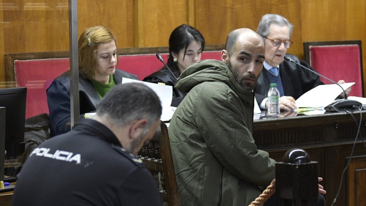 Julio G.S., principal acusado por la muerte de Nerea Añel, en la tercera sesión del juicio por la muerte de la joven ourensana (Óscar Pinal).