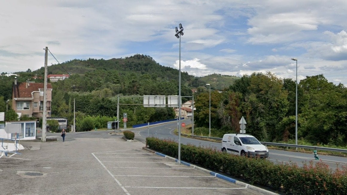 Carretera de Vigo, en Ourense, donde ha tenido lugar el suceso.