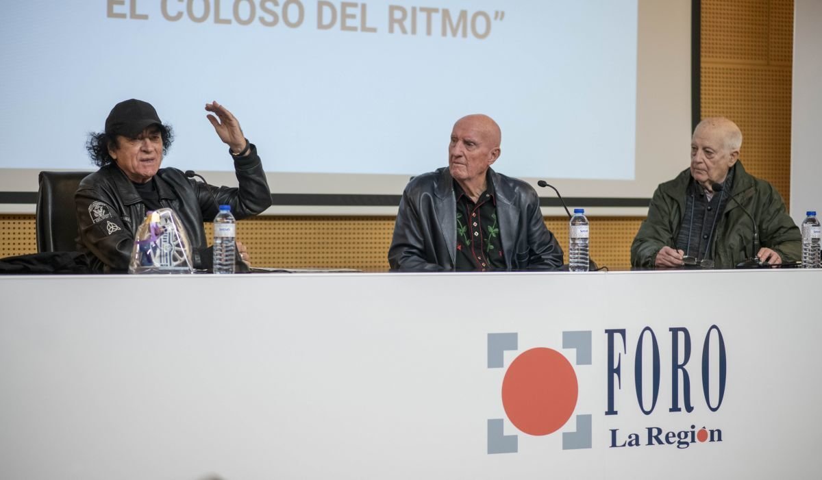 Mariskal Romero, Micky y Enrique Martí Maqueda, en un momento de la conferencia.