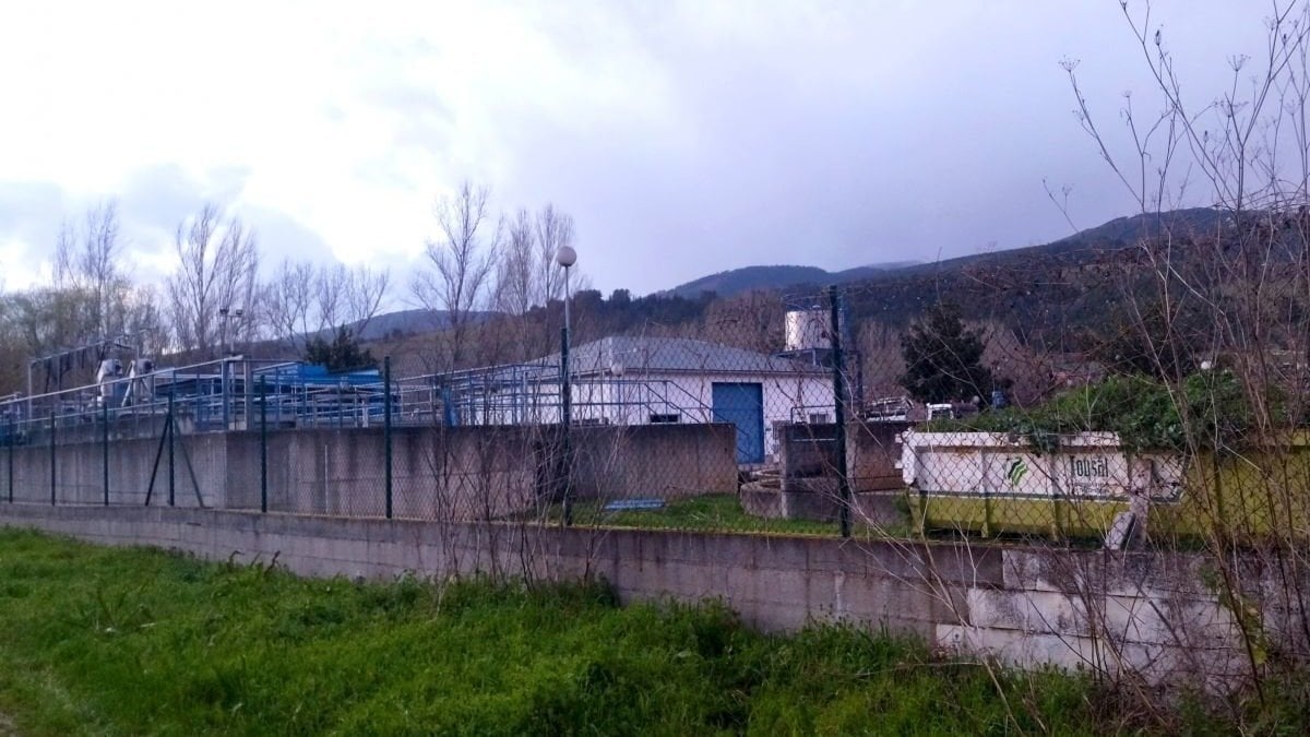 La actual depuradora de aguas residuales de O Barco de Valdeorras (foto: J.C.)