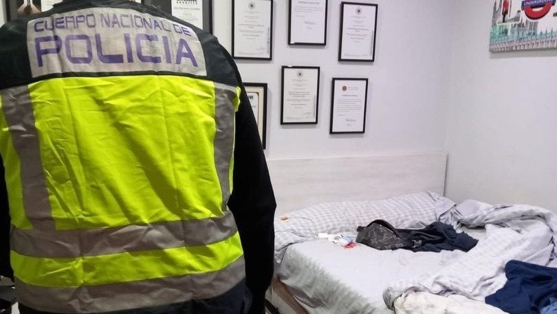 Imagen facilitada por la Policía Nacional de la vivienda del detenido.