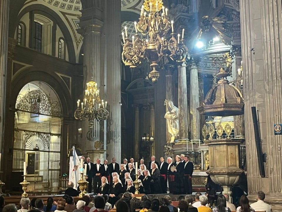 Concerto de De Ruada na catedral de Puebla (México).