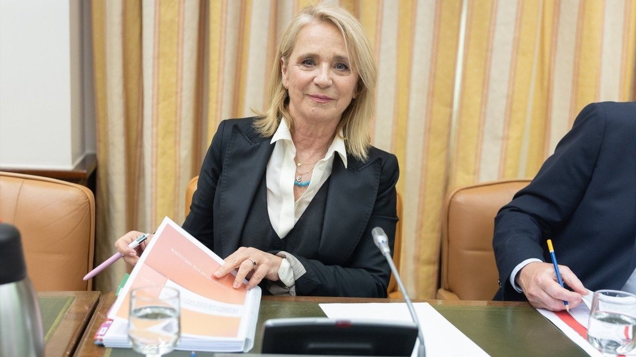 La presidenta interina de RTVE, Elena Sánchez Caballero, durante una Comisión de control parlamentario de RTVE.