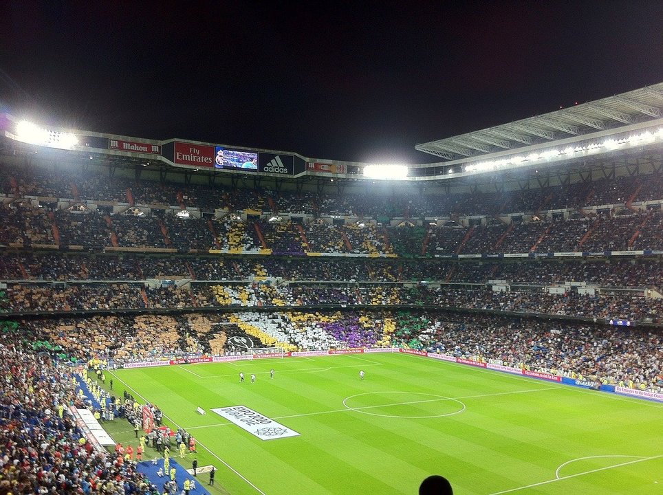 El estadio Santiago Bernabéu donde este martes se disputa el partido de cuartos de Champions entre el Real Madrid y el Manchester City.