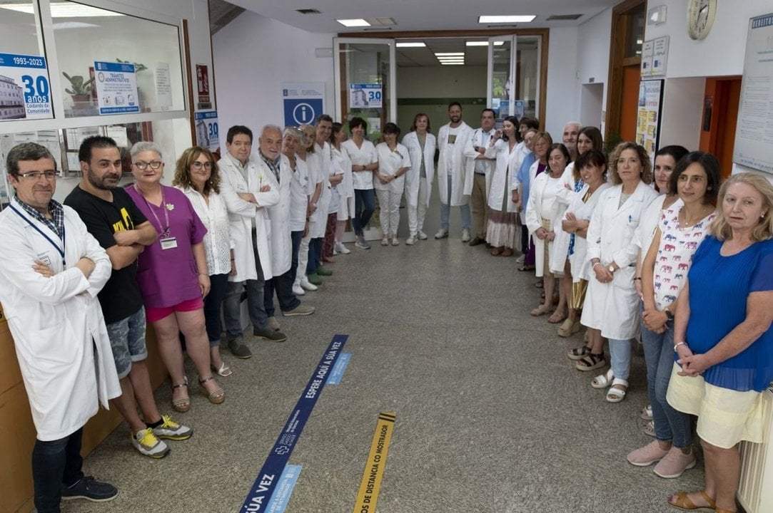 Profesionales del centro de salud de A Cuña, en la celebración del 30 aniversario del centro.
