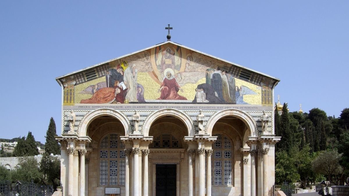 Basílica de Getsemaní, xestionada pola orde franciscana onde se atopa a pedra sobre a que rezou Xesús en Xoves Santo.