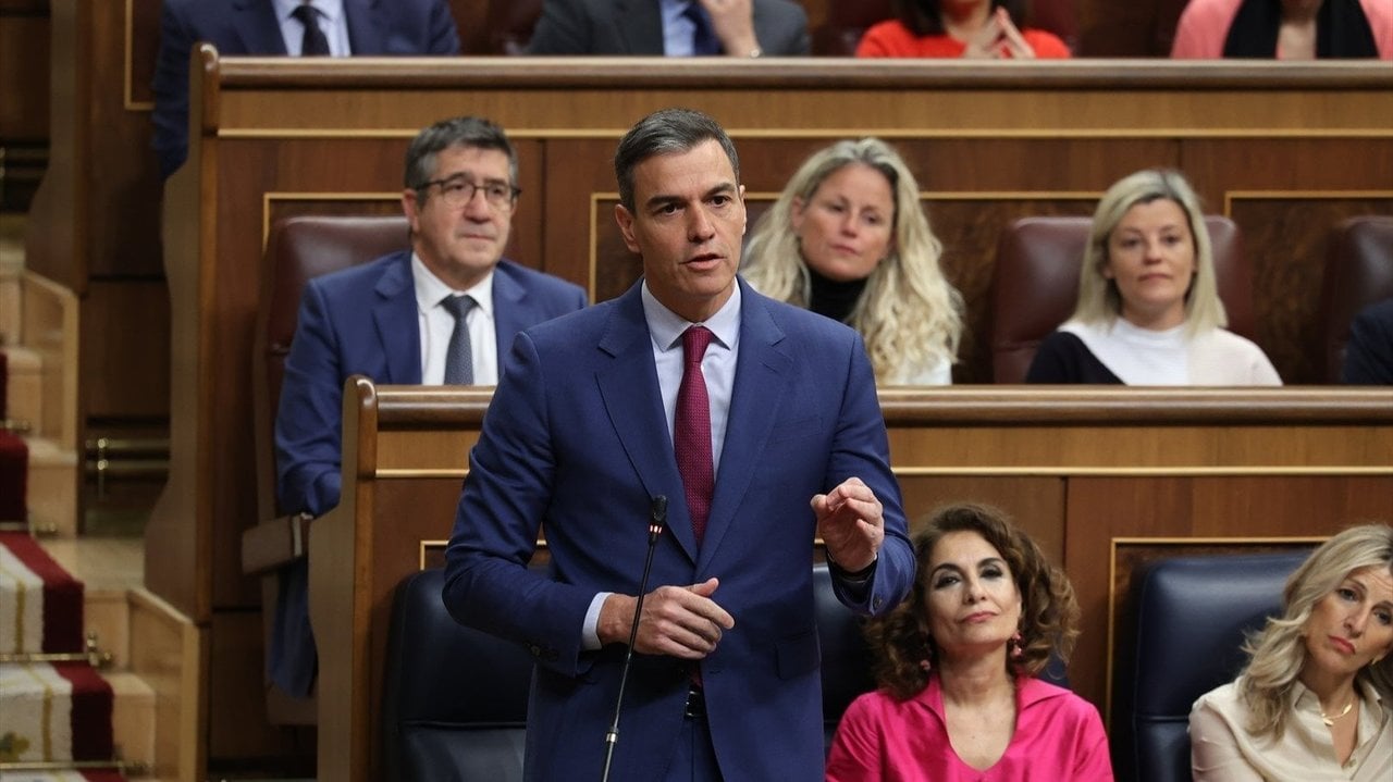 El presidente del Gobierno, Pedro Sánchez, interviene durante La sesión de control al Gobierno, en el Congreso de los Diputados, del 24 de abril (Foto: EP).