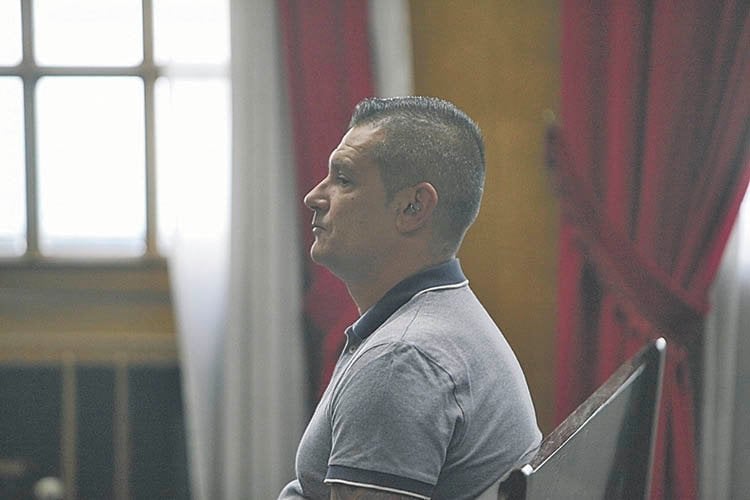 Rubén R.L., en el juicio celebrado en la Audiencia de Ourense. (Foto: MIGUEL ÁNGEL)