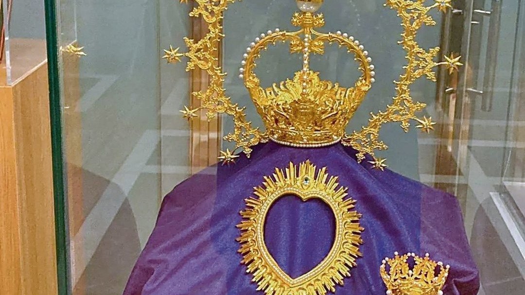 Coronación de la Virgen de Os Remedios en Castro Caldelas