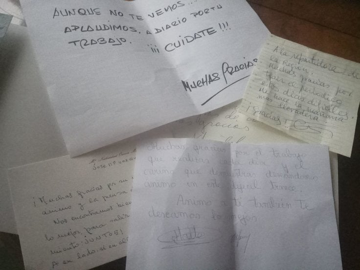 Algunas de las notas de agradecimiento que dejaron los suscriptores de La Región a su repartidor diario de prensa.