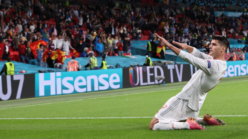 Álvaro Morata celebra el gol del empate de España en las semifinales de la Eurocopa 2020 ante Italia.