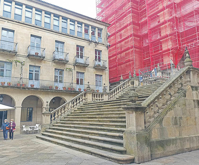 Escalinata do século XX na Praza de San Martiño.